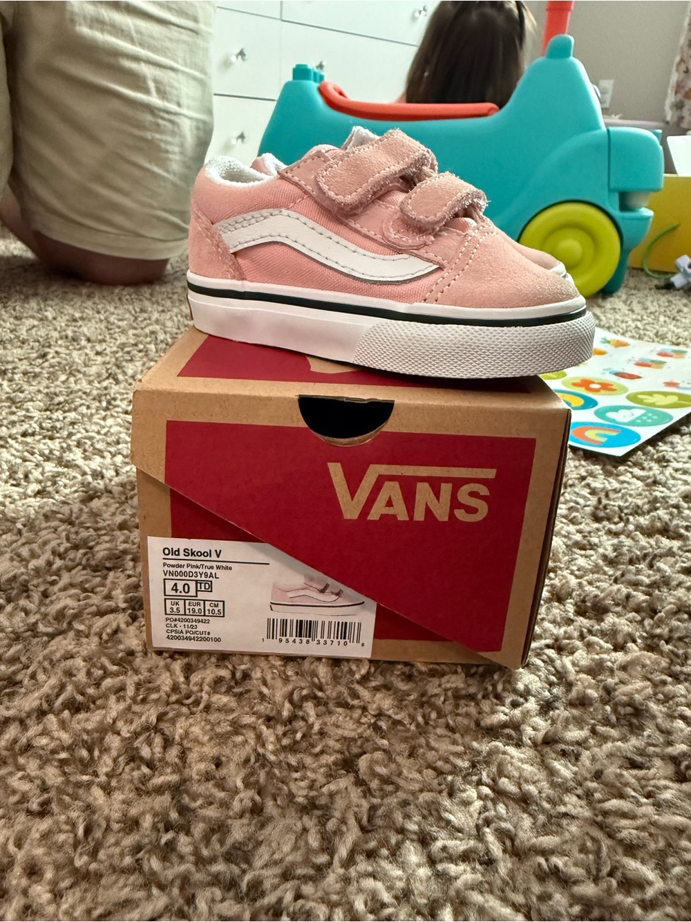 Vans Kids Pink Old Skool Velcro Sneakers with White Stripe